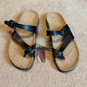 NWT Bobbie Brooks Sandals Vegan Leather Adj Straps Beach Summer Size Large 10-11